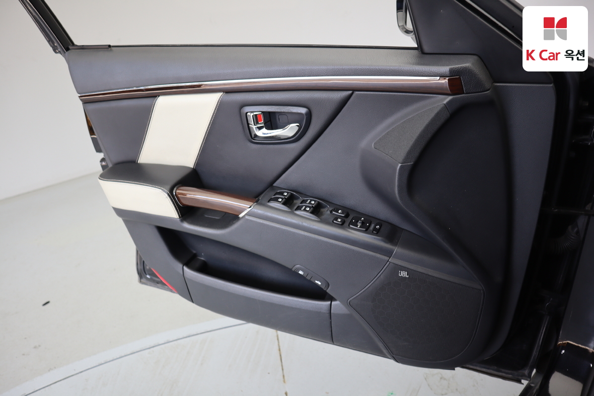 Hyundai Grandeur - 8