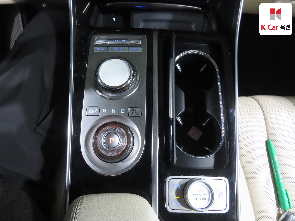 Genesis GV80 - 16