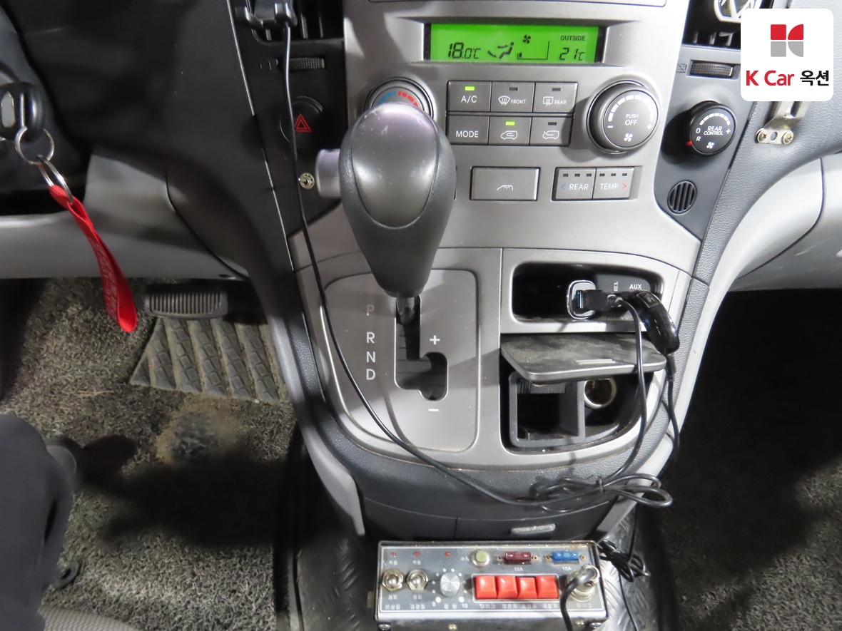 Hyundai Grand Starex - 16