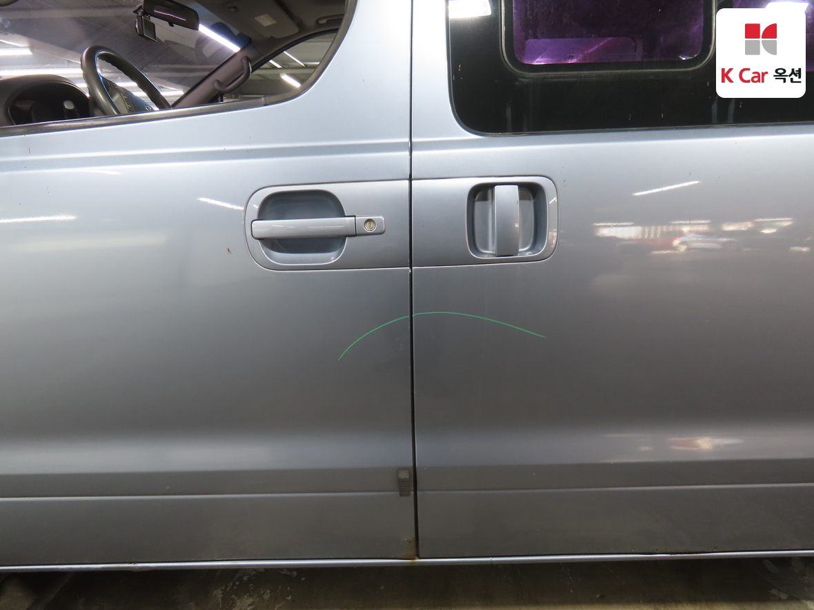 Hyundai Grand Starex - 41