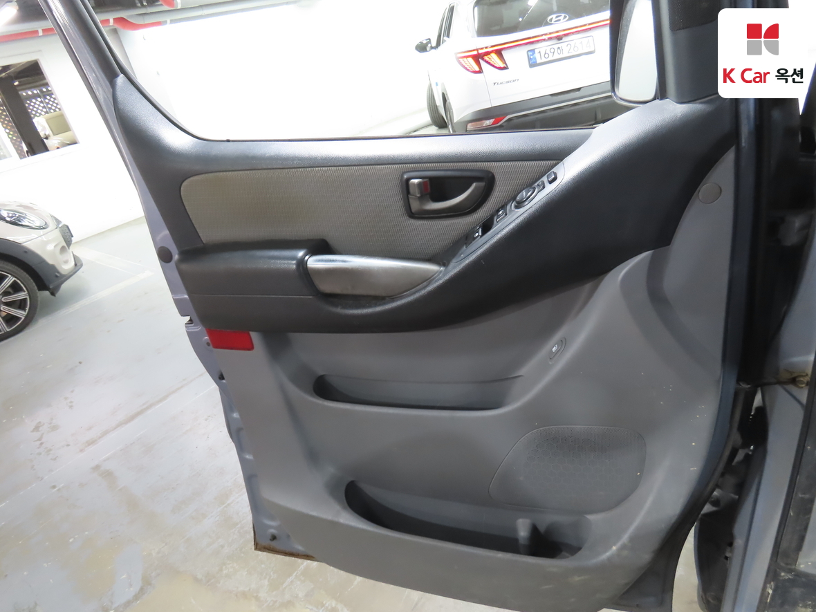 Hyundai Grand Starex - 8