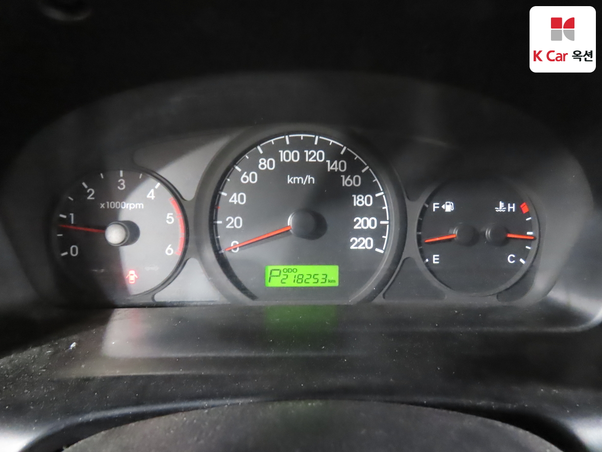 Hyundai Grand Starex - 5