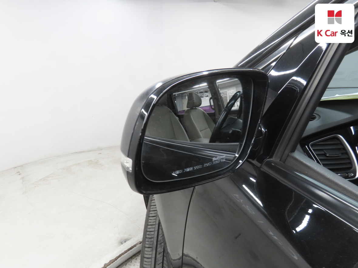 Kia New Carnival - 21