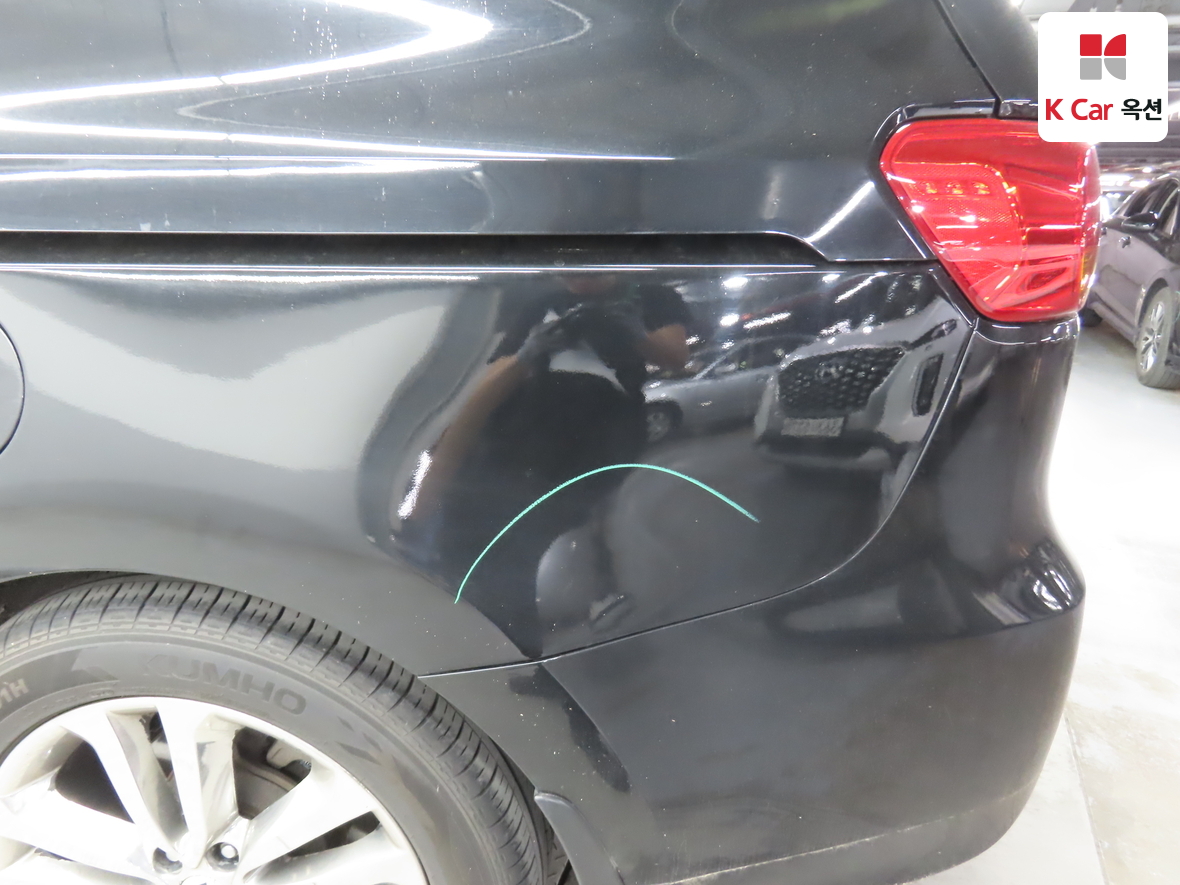 Kia New Carnival - 39