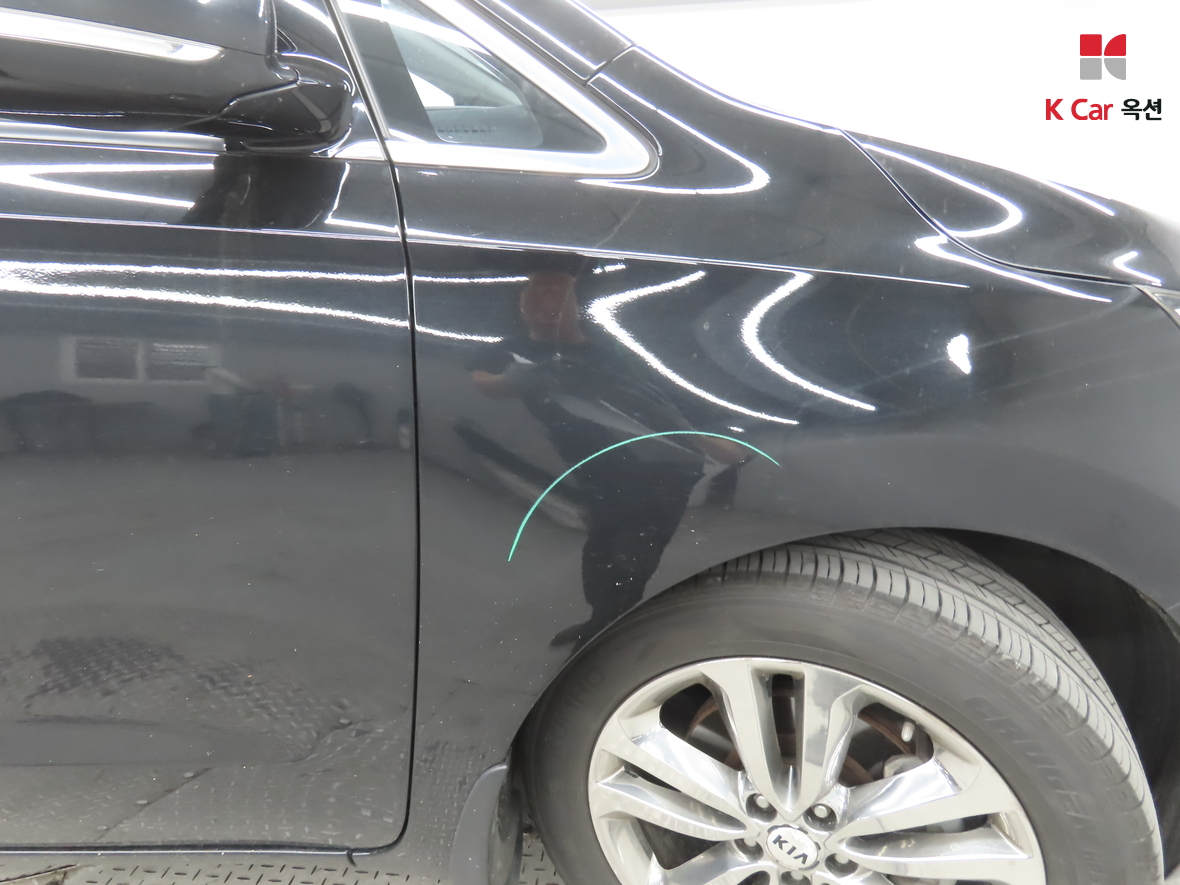 Kia New Carnival - 44