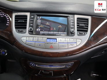 2010 - hyundai bh380
