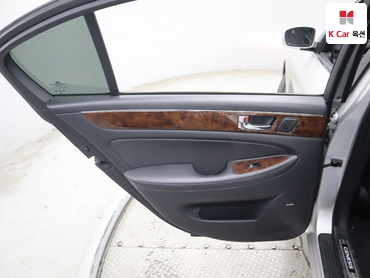 2010 - hyundai bh380