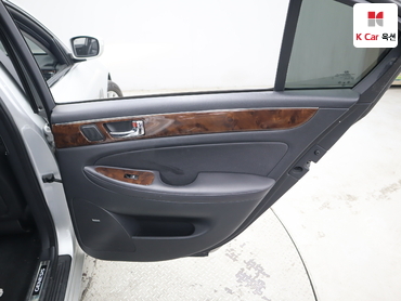 2010 - hyundai bh380