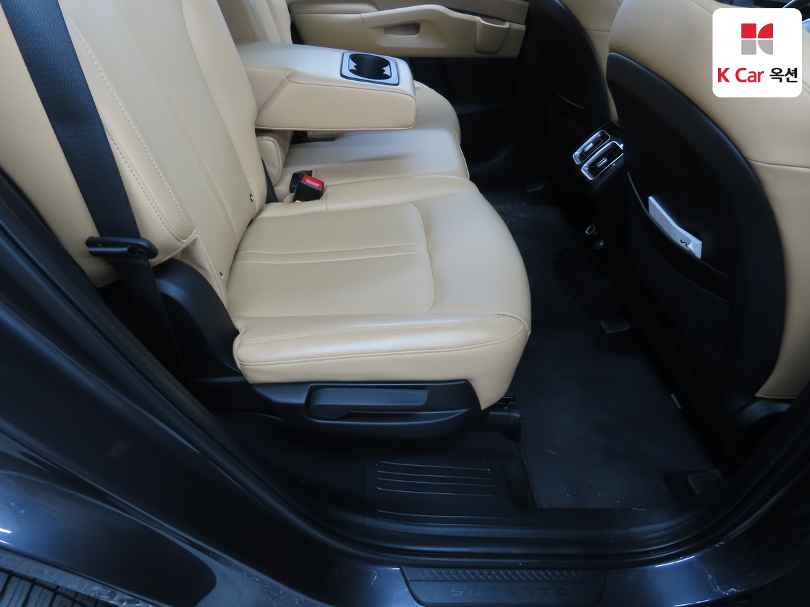 Kia Sorento - 31