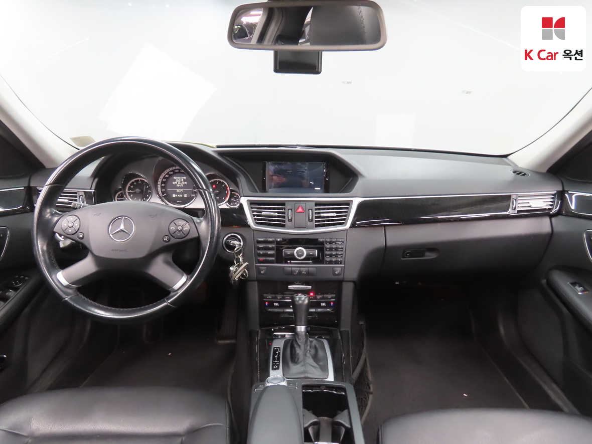 Mercedes-Benz E-Class - 3