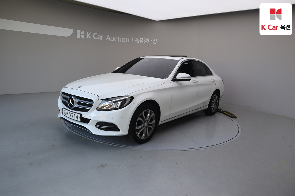 Mercedes-Benz C-Class - 1