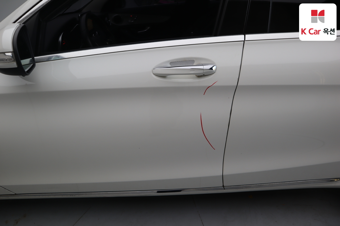 Mercedes-Benz C-Class - 42