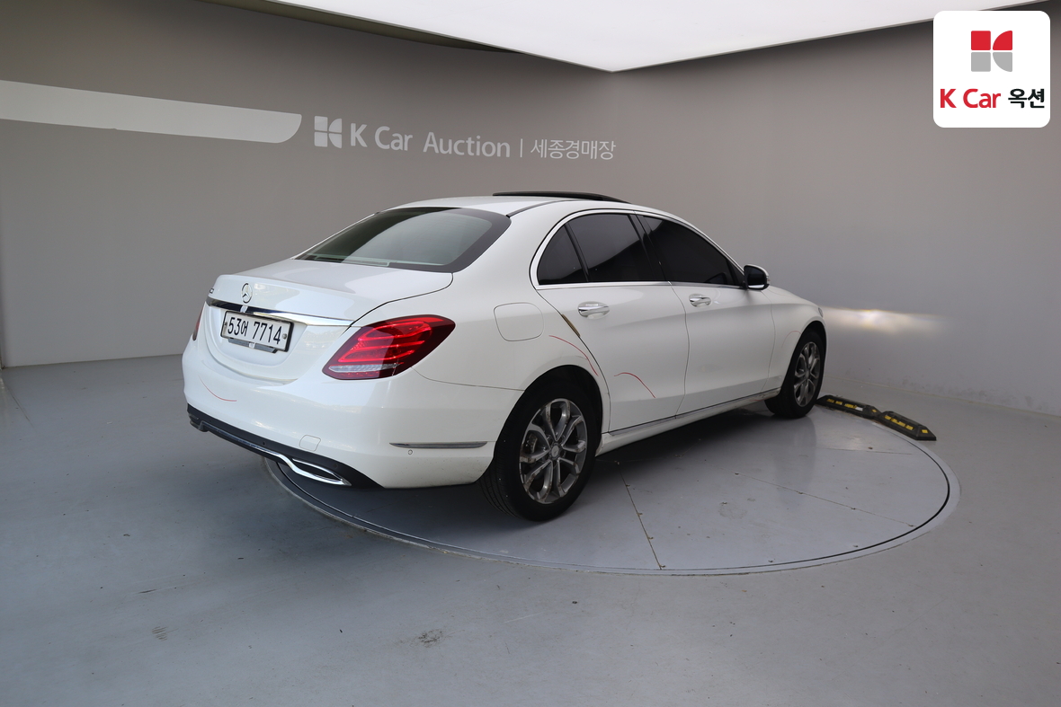 Mercedes-Benz C-Class - 2
