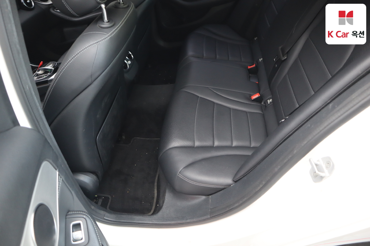 Mercedes-Benz C-Class - 24