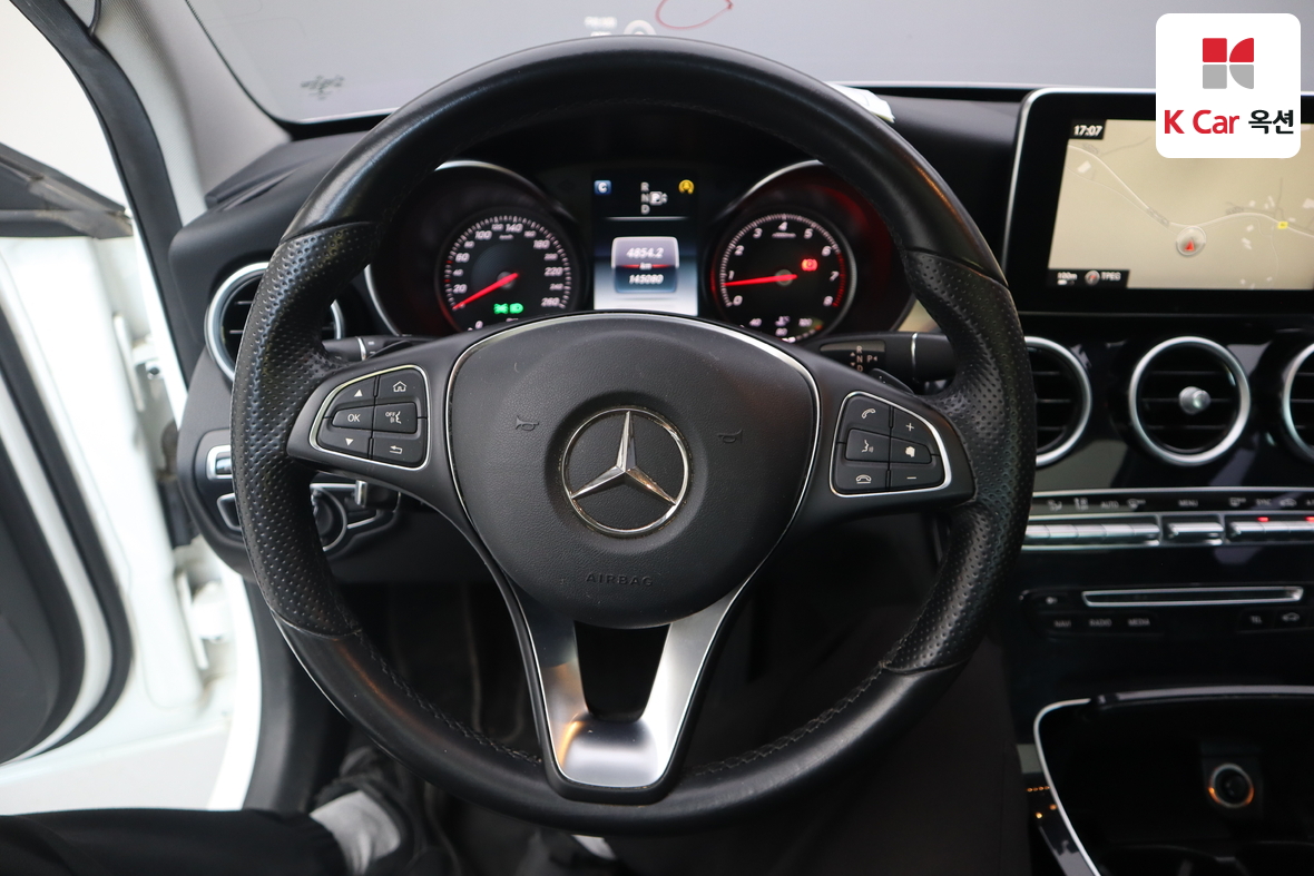 Mercedes-Benz C-Class - 10