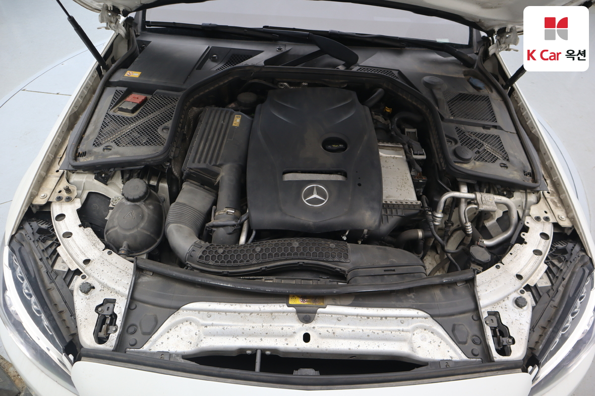 Mercedes-Benz C-Class - 35