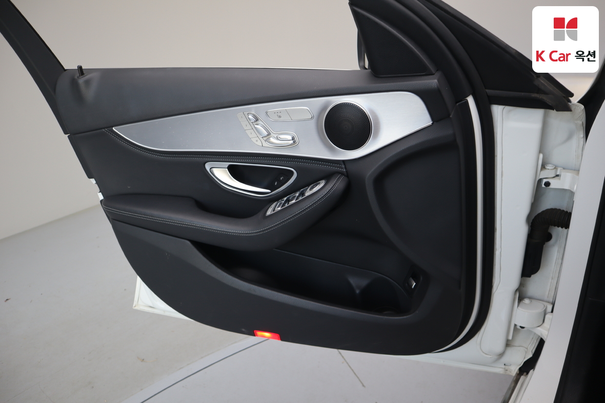 Mercedes-Benz C-Class - 8
