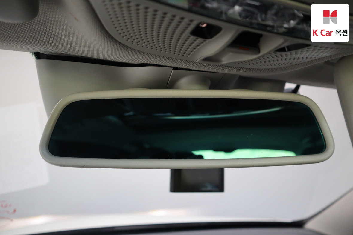 Mercedes-Benz C-Class - 13