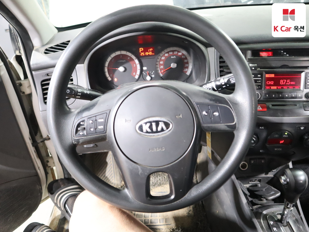 Kia Pride - 10