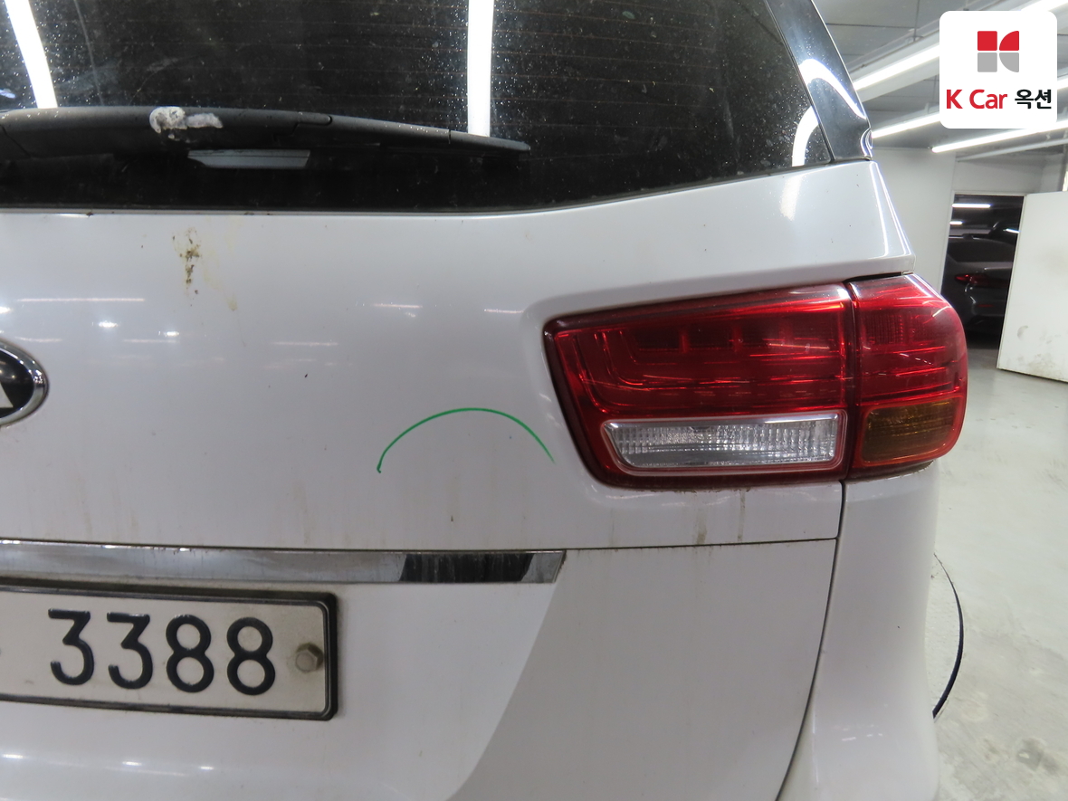 Kia New Carnival - 41