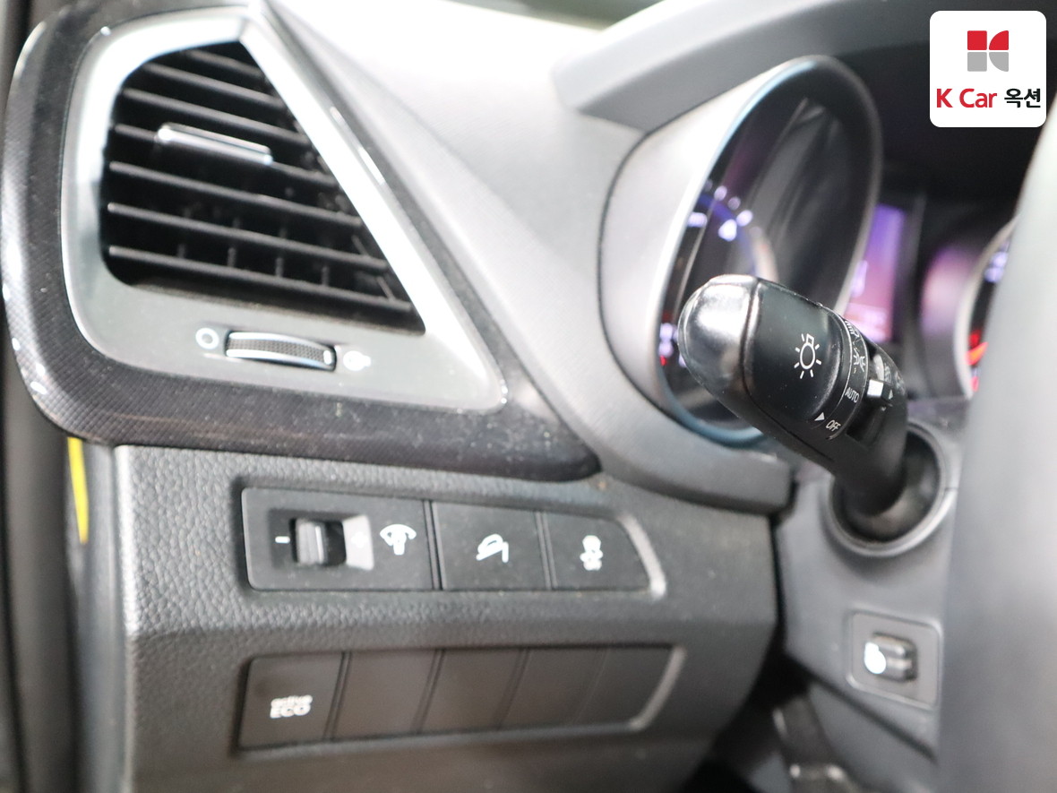 Hyundai SANTAFE - 9