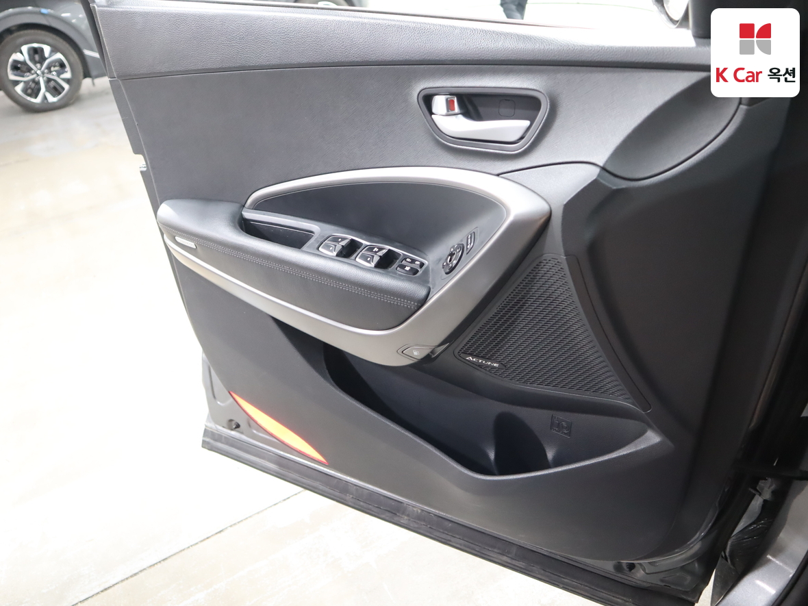 Hyundai SANTAFE - 8