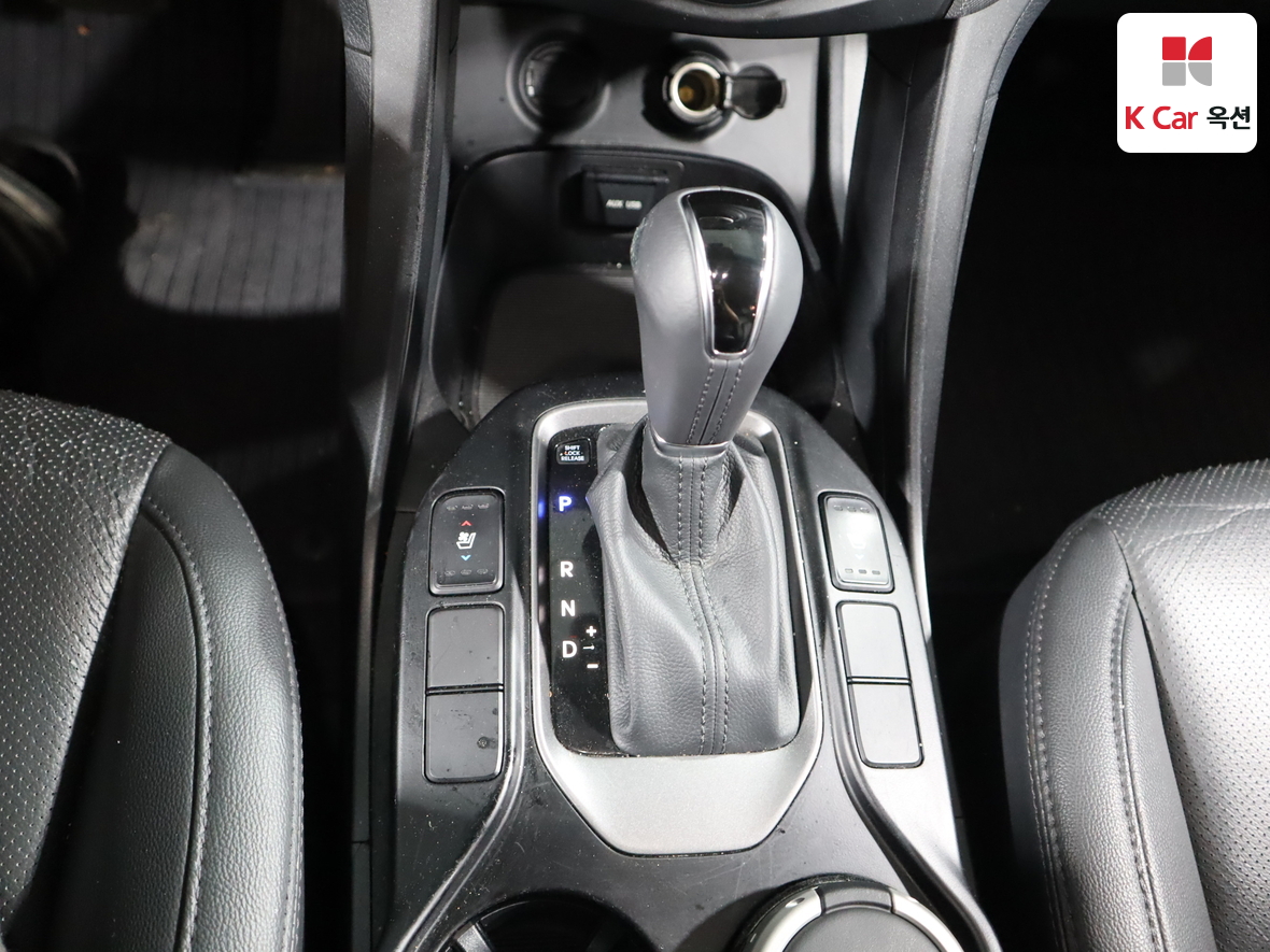 Hyundai SANTAFE - 16