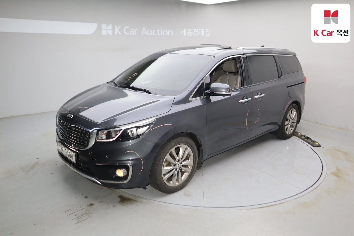 Kia New Carnival - 1