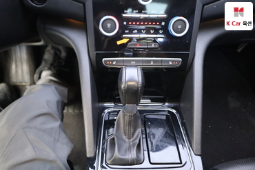 2016 - renault sm6