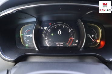 2016 - renault sm6