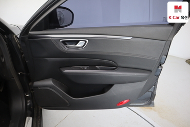 2016 - renault sm6