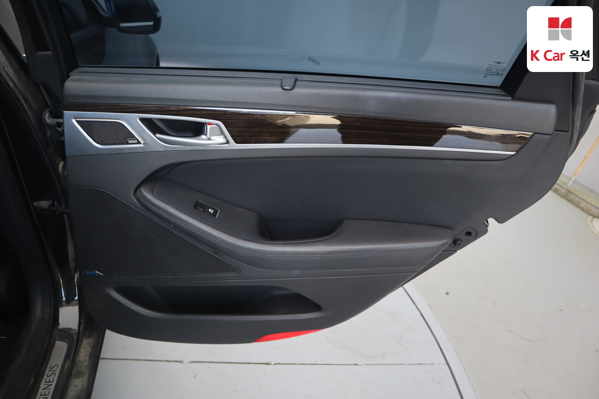 Genesis G80 - 33