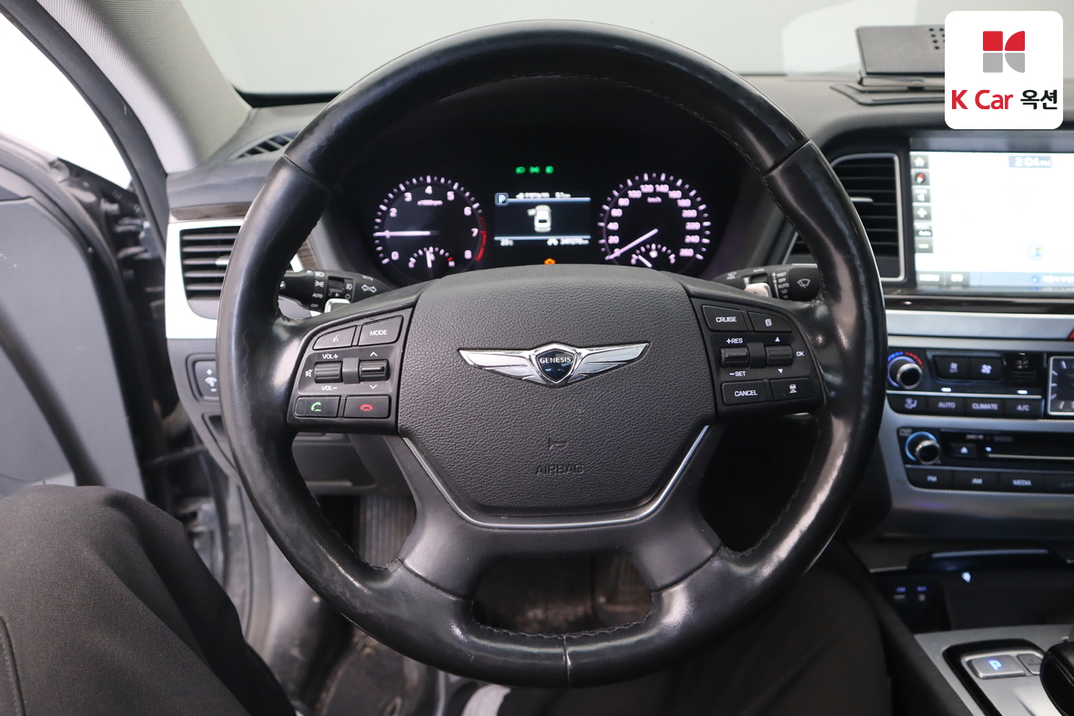 Genesis G80 - 10