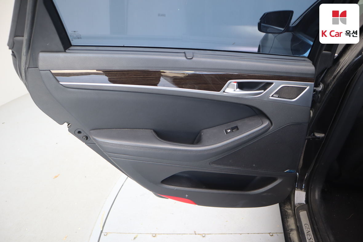 Genesis G80 - 23