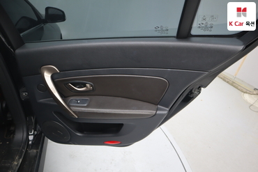 2016 - renault sm5