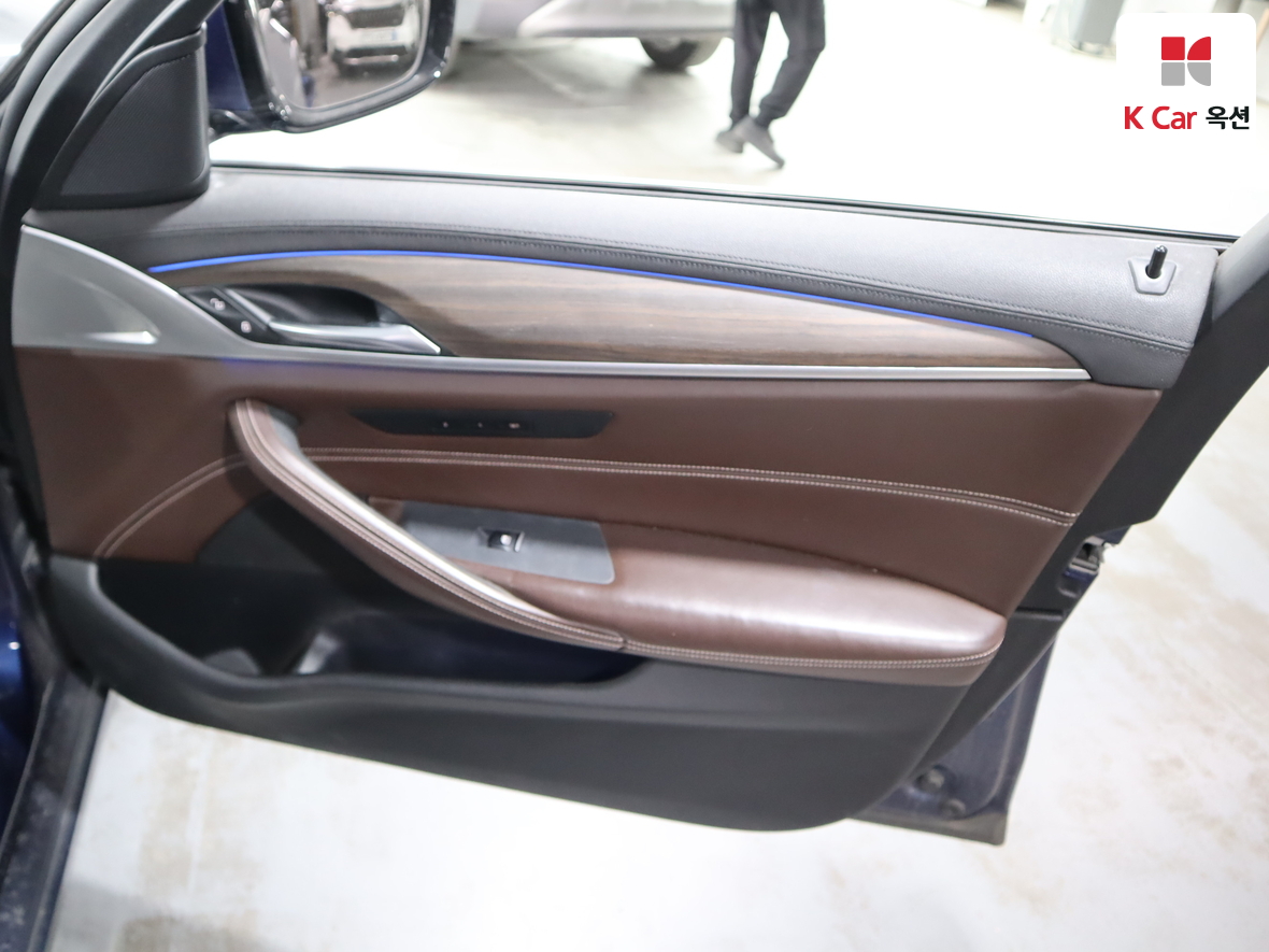 BMW 5 시리즈 - 30