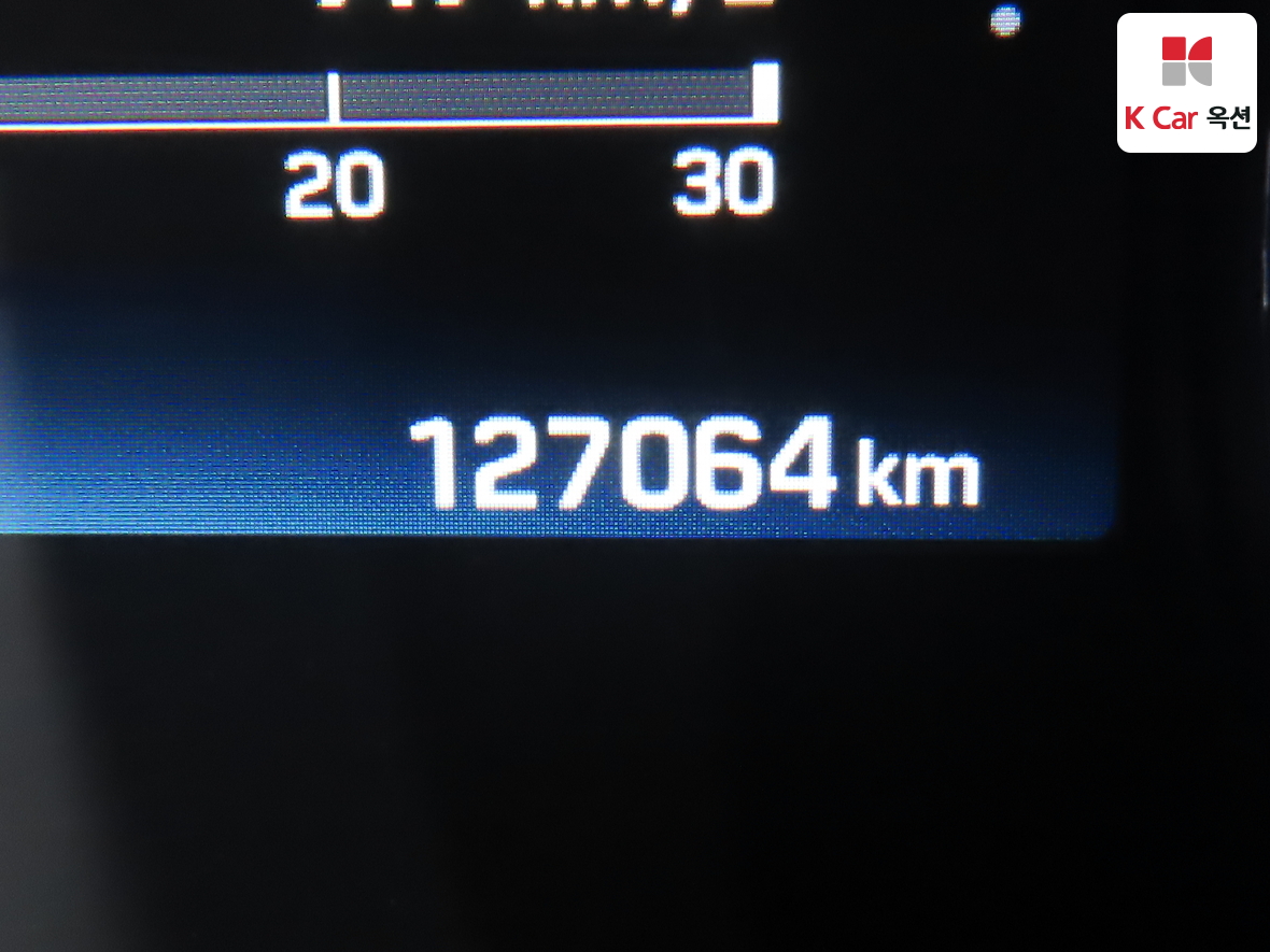 Hyundai Genesis - 4