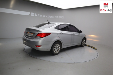 2016 - hyundai accent