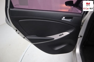 2016 - hyundai accent