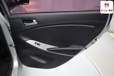 2016 - hyundai accent