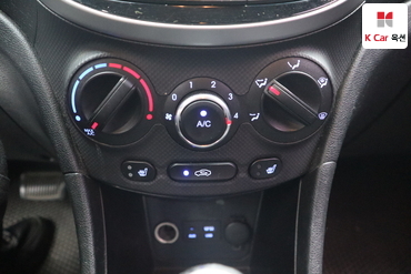 2016 - hyundai accent