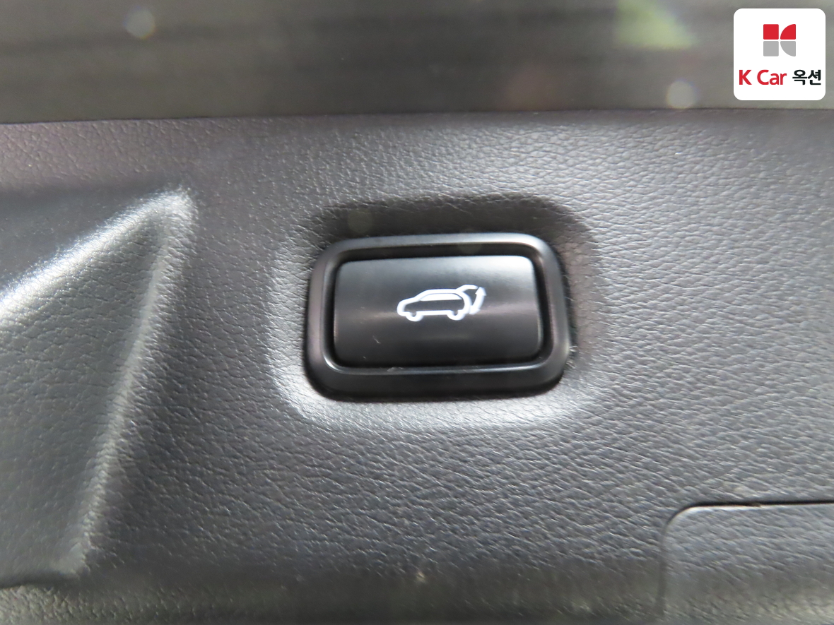 Hyundai SANTAFE - 27