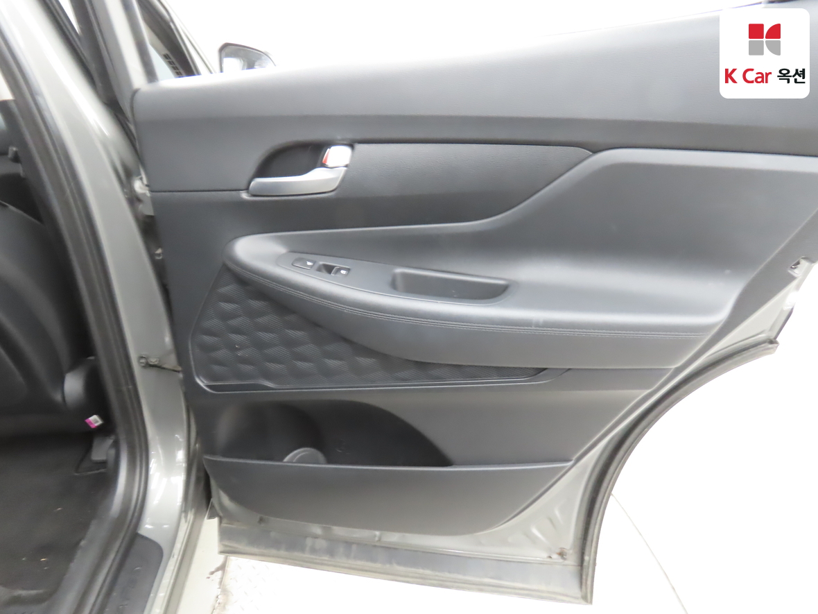Hyundai SANTAFE - 28