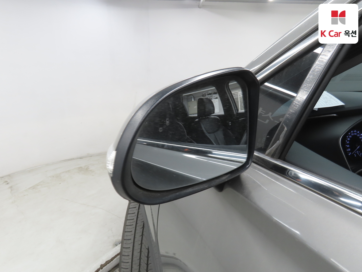 Hyundai SANTAFE - 21