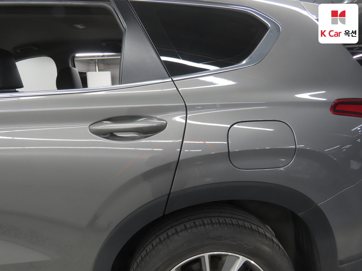 Hyundai SANTAFE - 38