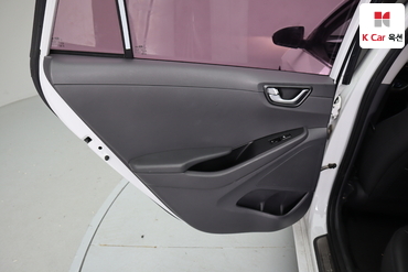 2019 - hyundai ioniq