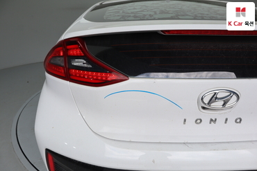 2019 - hyundai ioniq