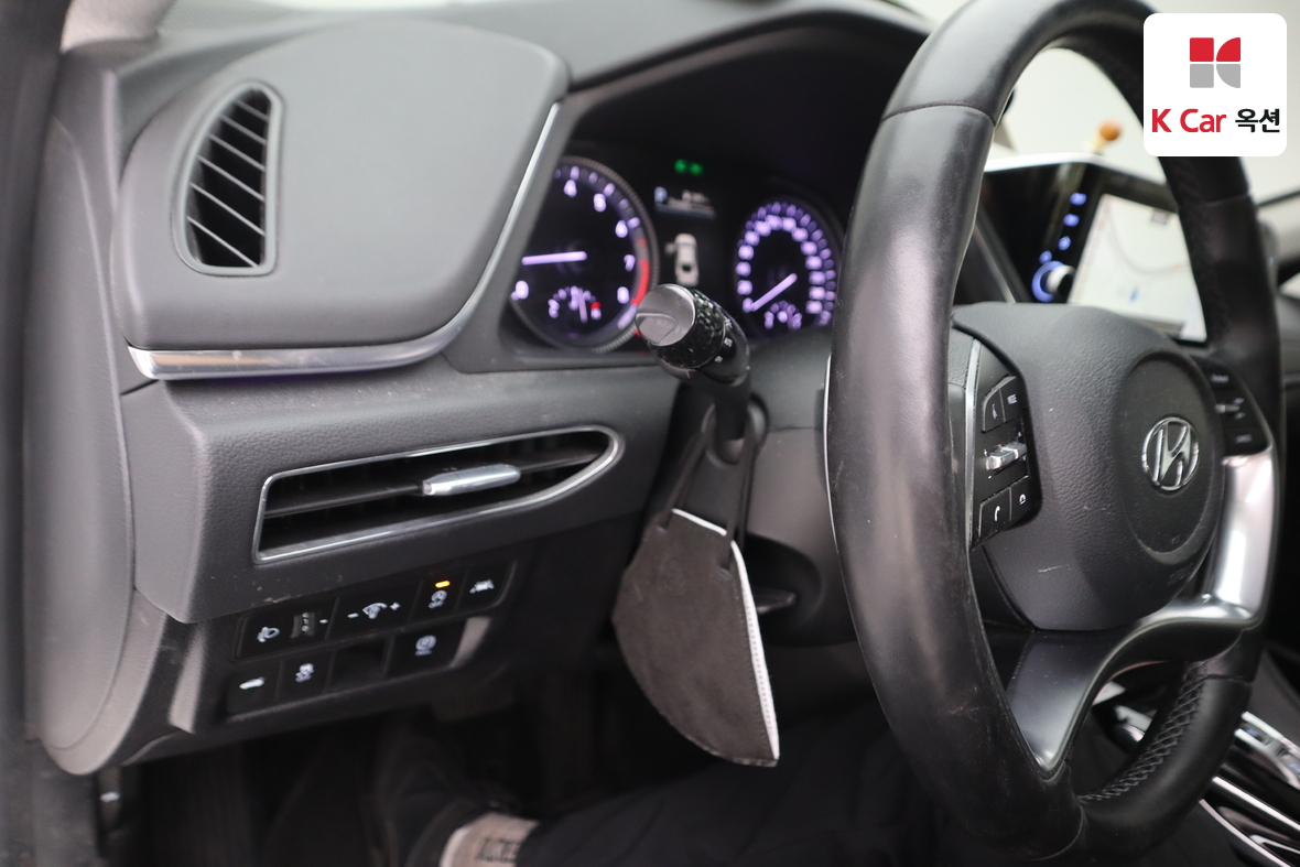 Hyundai Sonata - 9