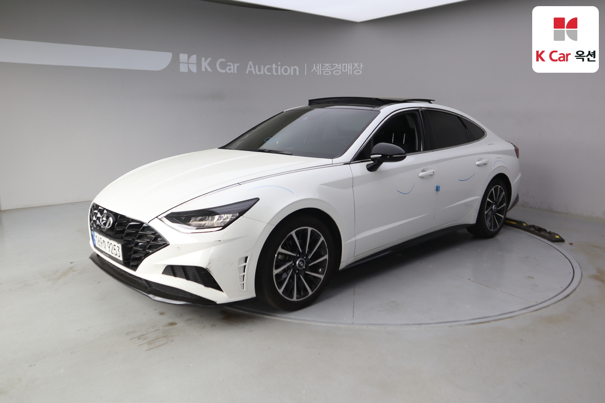 Hyundai Sonata - 1