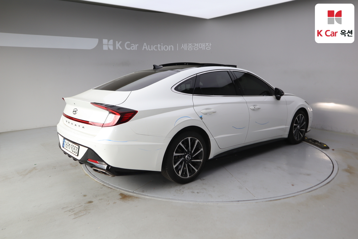 Hyundai Sonata - 2